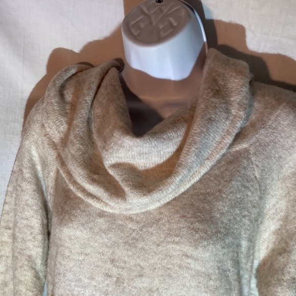 4-5 H&M DIVIDED beige wide cowl neck acrylic wool alpaca pull over sweater S - Picture 2 of 7